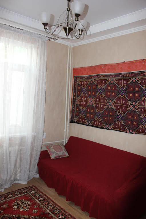 Almaty Central Hostel Exteriör bild